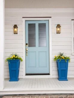 Fairfield Self-Watering Tall Patio Planters, 28” -Gardener's Supply Sales 39 342 081 tif