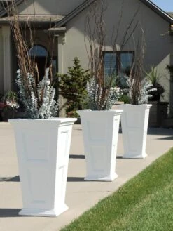 Fairfield Self-Watering Tall Patio Planters, 28” -Gardener's Supply Sales 39 342 106V tif