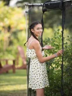 Storm Proof Crop Cage, Large -Gardener's Supply Sales 8592463 105 tif