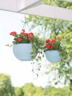 Weave Self-Watering Hanging Basket, 10" 5 Weave Self-Watering Hanging Basket, 10" -Gardener's Supply Sales 8596490 2069 tif
