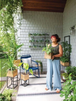 Tartu Elevated Square Planters -Gardener's Supply Sales 8611005 016