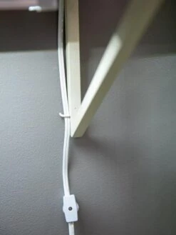 Oslo LED Grow Light Wall Shelf -Gardener's Supply Sales 8611516 8402 tif