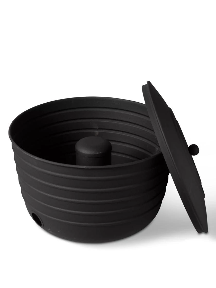 Matte Black Ribbed Hose Pot With Lid 4 Matte Black Ribbed Hose Pot With Lid - Image 4